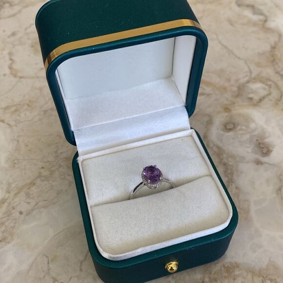 Michael Hill 10K White Gold Amathyst & Diamonds Halo Ring - Picture 6 of 11